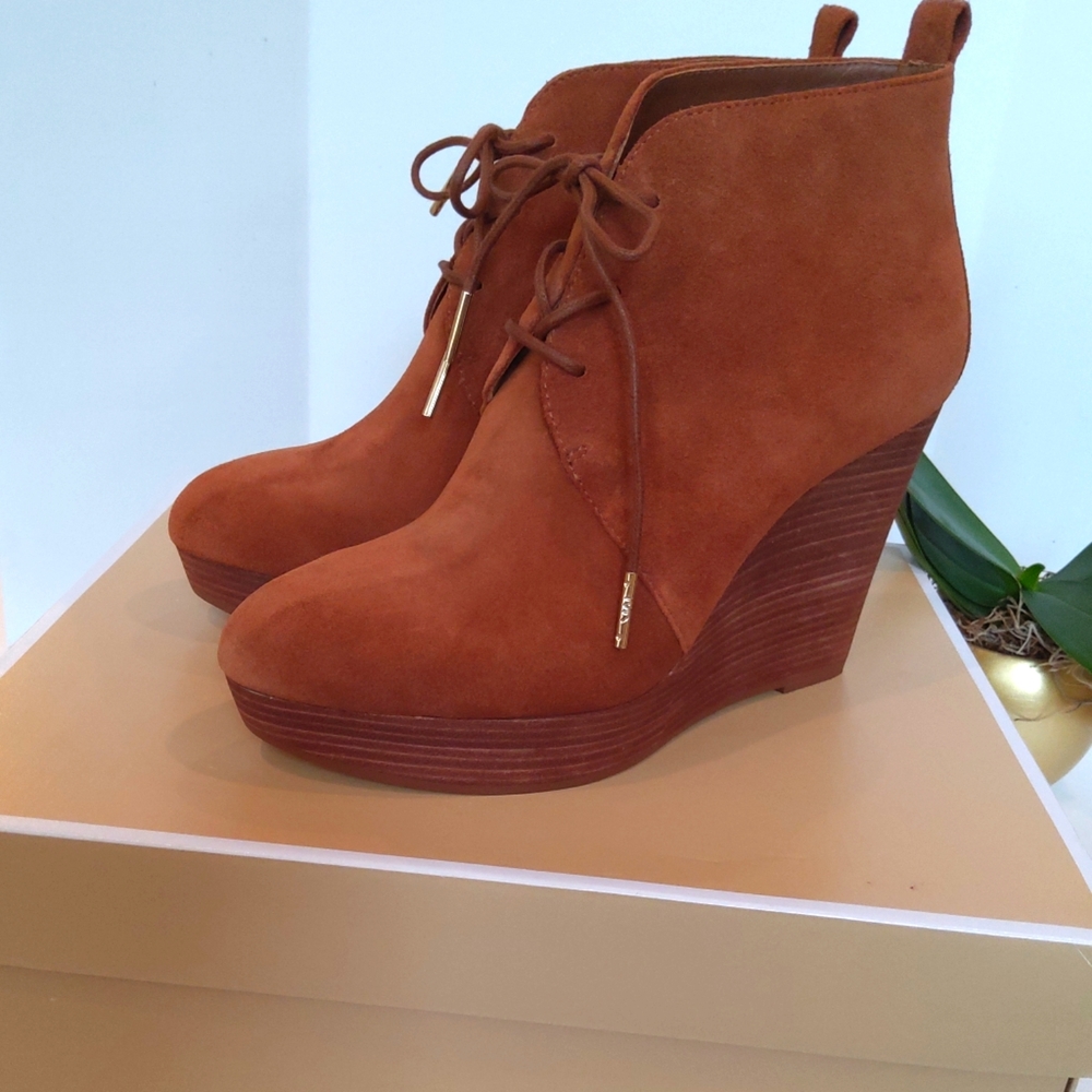 Michael Kors suede leather brown platform lace up boots